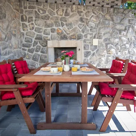 'villa Fani' With Jacuzzi Holiday home Veprinac