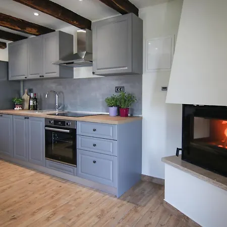 'villa Fani' With Jacuzzi Holiday home
