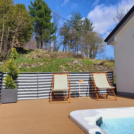 Holiday home 'villa Fani' With Jacuzzi Veprinac